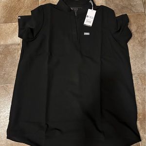 FIGS Kitale Maternity 2.0 Scrub Top for Women- Brand new/Never worn